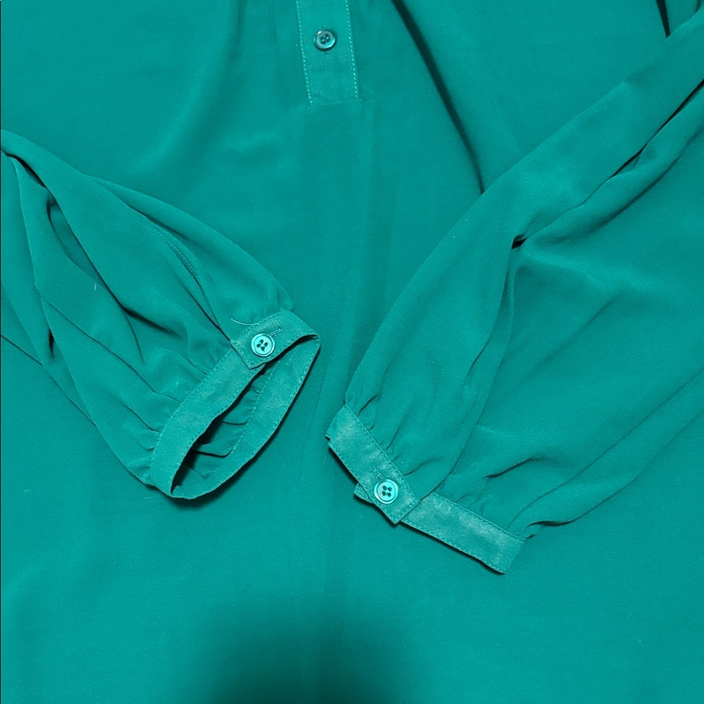 women’s green long sleeve blouse - Picture 2 of 4